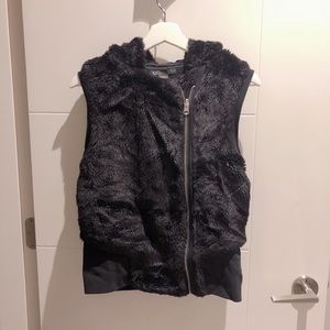 Double zipper vest